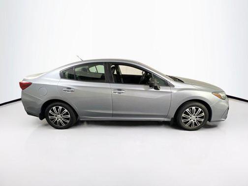 2019 Subaru Impreza 2.0i