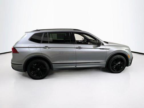 2023 Volkswagen Tiguan 2.0T SE R-Line Black 4MOTION