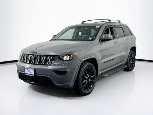 2022 Jeep Grand Cherokee Laredo