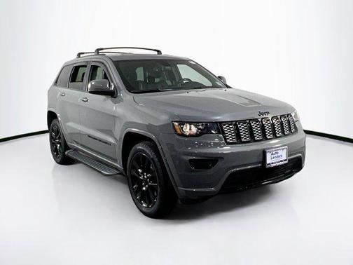 2022 Jeep Grand Cherokee Laredo