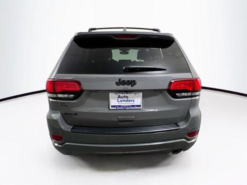 2022 Jeep Grand Cherokee Laredo