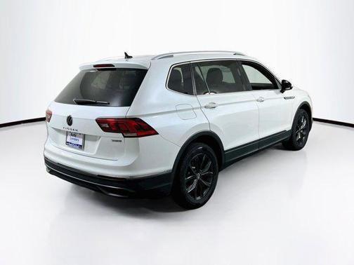 Opal White Pearl 2023 Volkswagen Tiguan 2.0T SE 4MOTION