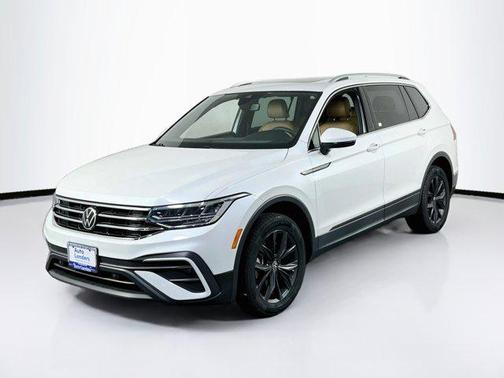Opal White Pearl 2023 Volkswagen Tiguan 2.0T SE 4MOTION