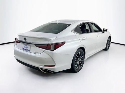 2022 Lexus ES 350 Base