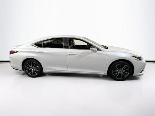 2022 Lexus ES 350 Base