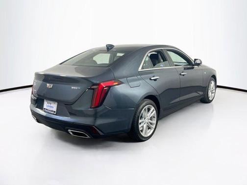 2022 Cadillac CT4 Luxury