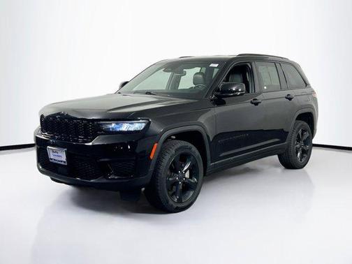 2022 Jeep Grand Cherokee Altitude