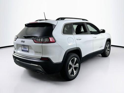 Bright White Clearcoat 2022 Jeep Cherokee Limited