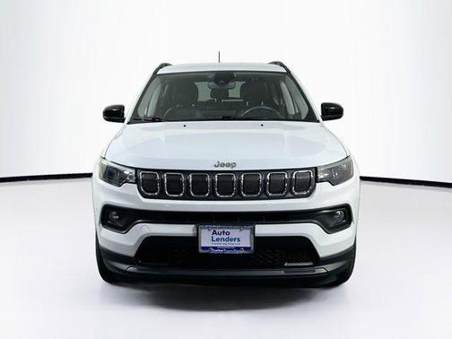 Bright White Clearcoat 2022 Jeep Compass Latitude
