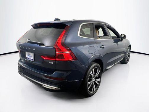 2022 Volvo XC60 B5 Inscription