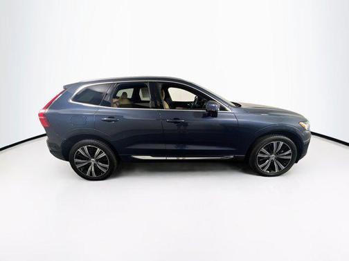 2022 Volvo XC60 B5 Inscription