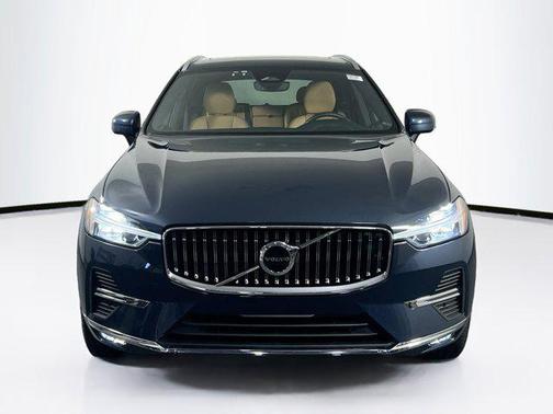 2022 Volvo XC60 B5 Inscription