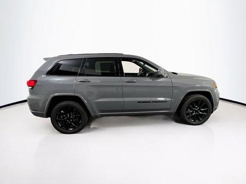 2022 Jeep Grand Cherokee Laredo