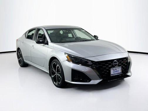 2024 Nissan Altima SR FWD