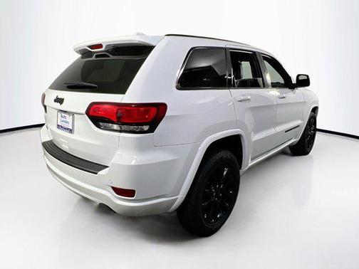 2022 Jeep Grand Cherokee Laredo