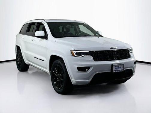 2022 Jeep Grand Cherokee Laredo