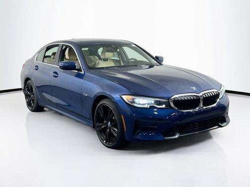2022 BMW 330e Base