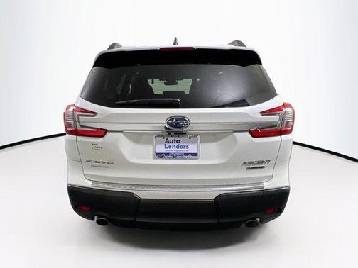 Crystal White Pearl 2023 Subaru Ascent Limited 8-Passenger
