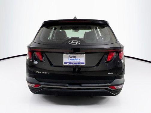 2022 Hyundai TUCSON SE