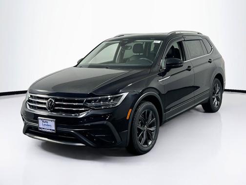 Deep Black Pearl 2023 Volkswagen Tiguan 2.0T SE 4MOTION