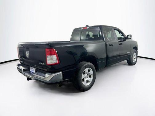 Diamond Black Crystal Pearlcoat 2022 RAM 1500 Big Horn/Lone Star