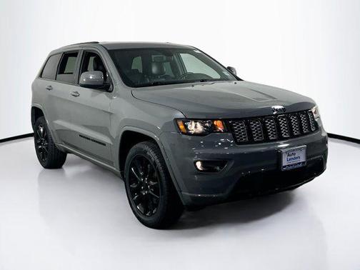 2022 Jeep Grand Cherokee Laredo