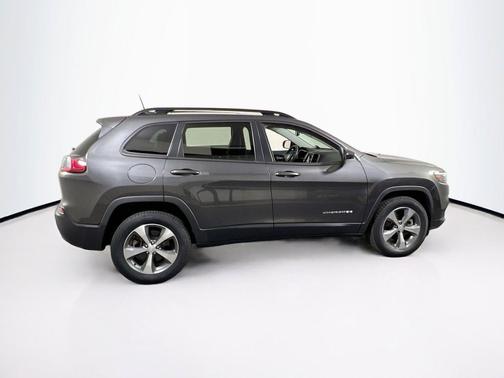 Granite Crystal Metallic Clearcoat 2022 Jeep Cherokee Limited