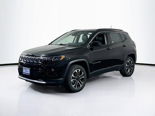 Diamond Black Crystal Pearlcoat 2022 Jeep Compass Limited