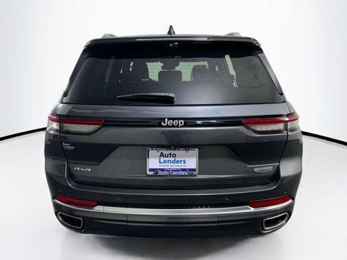 2022 Jeep Grand Cherokee Summit