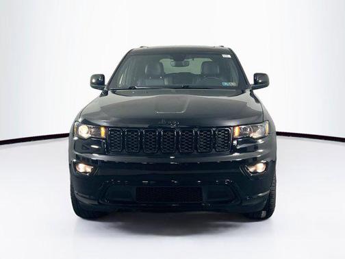 2022 Jeep Grand Cherokee Laredo