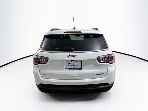 Bright White Clearcoat 2022 Jeep Compass Latitude