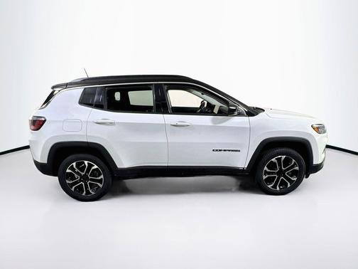 Bright White Clearcoat 2022 Jeep Compass Limited