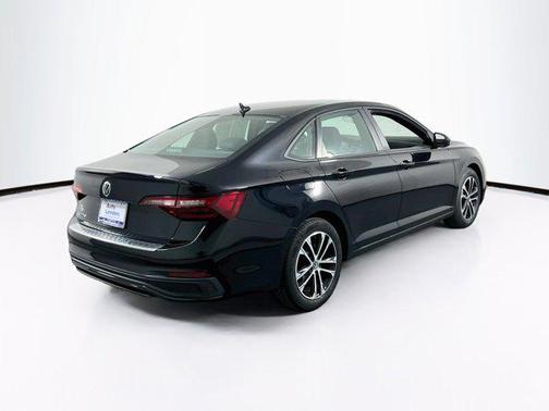 Deep Black Pearl 2024 Volkswagen Jetta 1.5T Sport