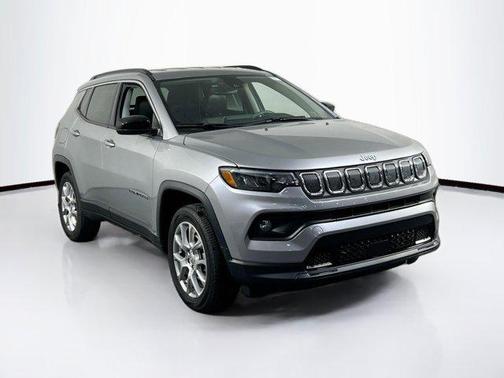 Billet Silver Metallic Clearcoat 2022 Jeep Compass Latitude Lux