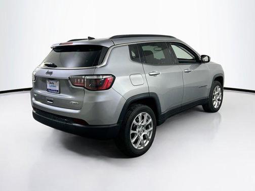 Billet Silver Metallic Clearcoat 2022 Jeep Compass Latitude Lux