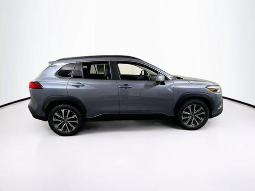 2022 Toyota Corolla Cross XLE