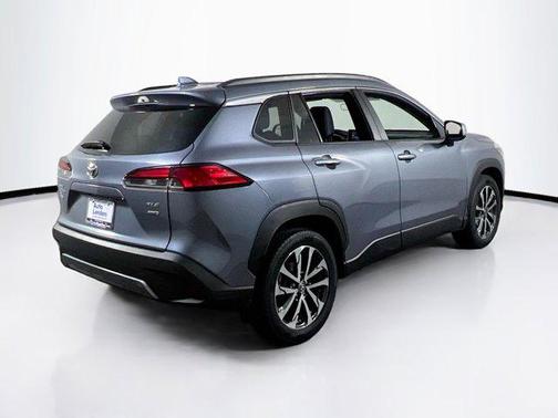 2022 Toyota Corolla Cross XLE