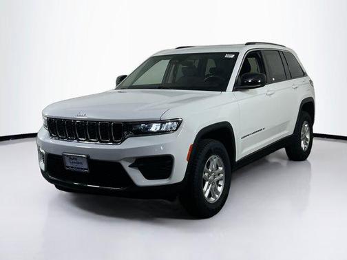2022 Jeep Grand Cherokee Laredo