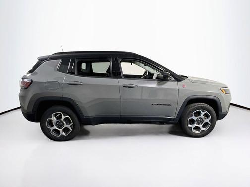 Sting-Gray Clearcoat 2022 Jeep Compass Trailhawk