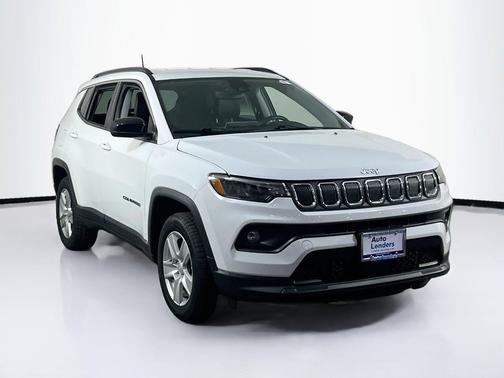 Bright White Clearcoat 2022 Jeep Compass Latitude