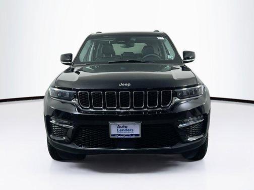 Diamond Black Crystal Pearlcoat 2023 Jeep Grand Cherokee Limited