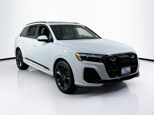 Glacier White Metallic 2025 Audi Q7 55 Prestige