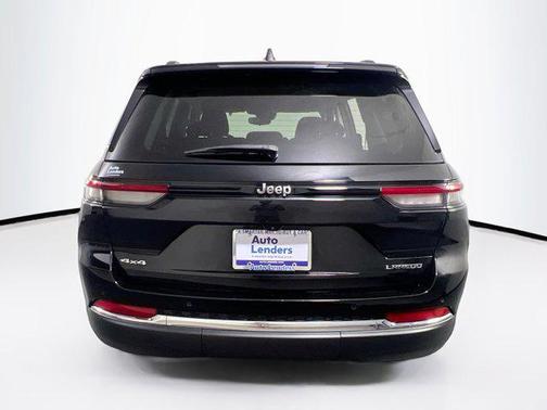 Diamond Black Crystal Pearlcoat 2023 Jeep Grand Cherokee Laredo