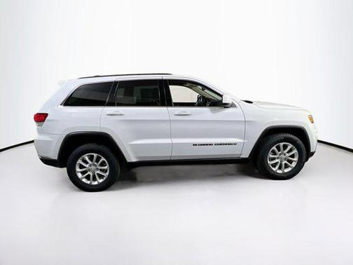 2022 Jeep Grand Cherokee Laredo