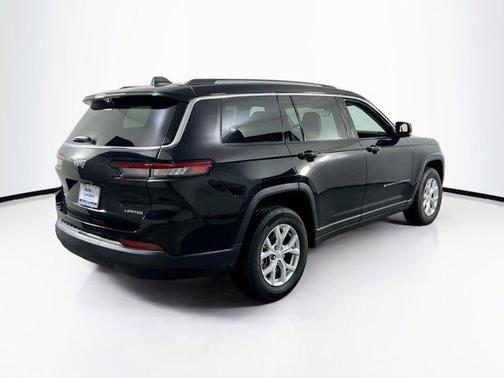 Diamond Black Crystal Pearlcoat 2023 Jeep Grand Cherokee L Limited