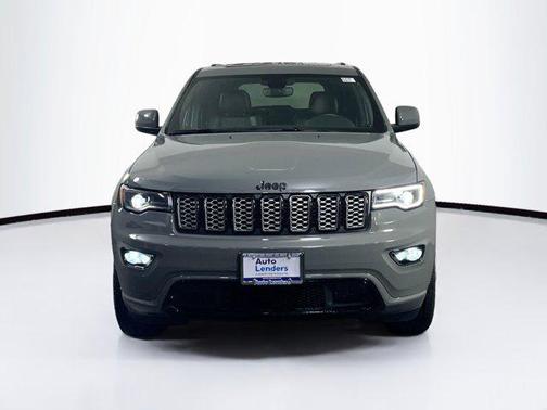 2022 Jeep Grand Cherokee Laredo