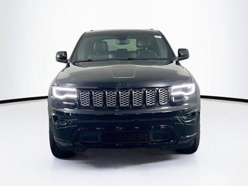2022 Jeep Grand Cherokee Laredo