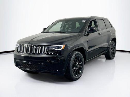 2022 Jeep Grand Cherokee Laredo