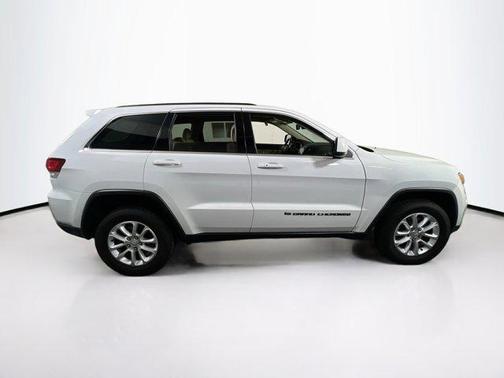 2022 Jeep Grand Cherokee Laredo