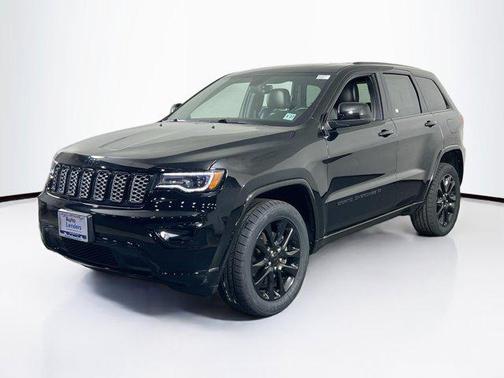 2022 Jeep Grand Cherokee Laredo